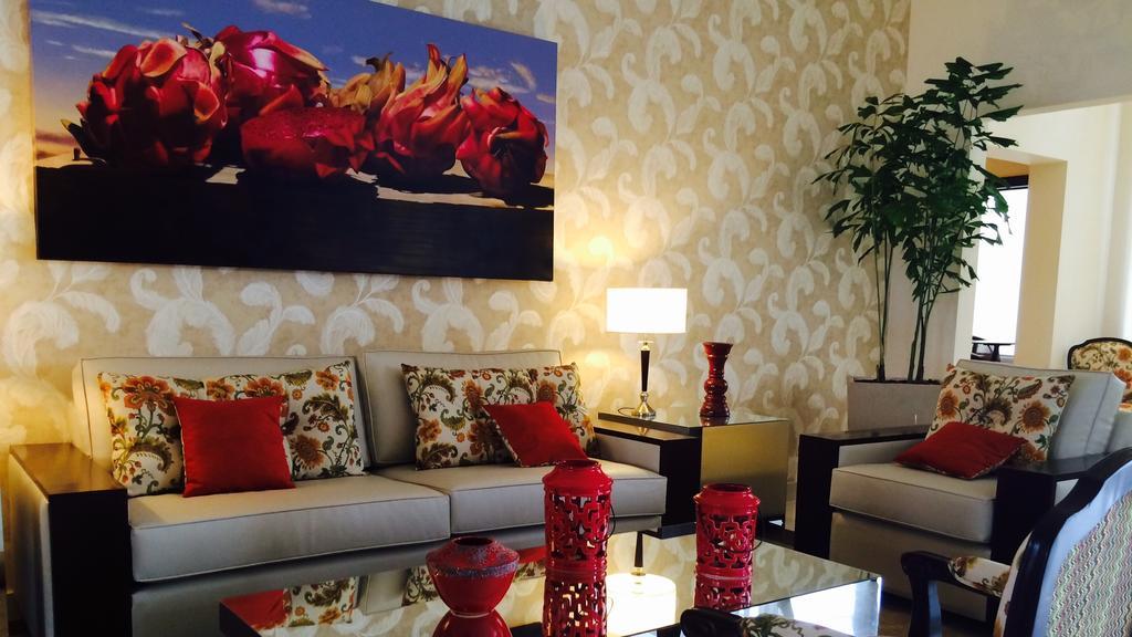 Carnaval Hotel Casino Encarnación Kültér fotó A staged home for sale