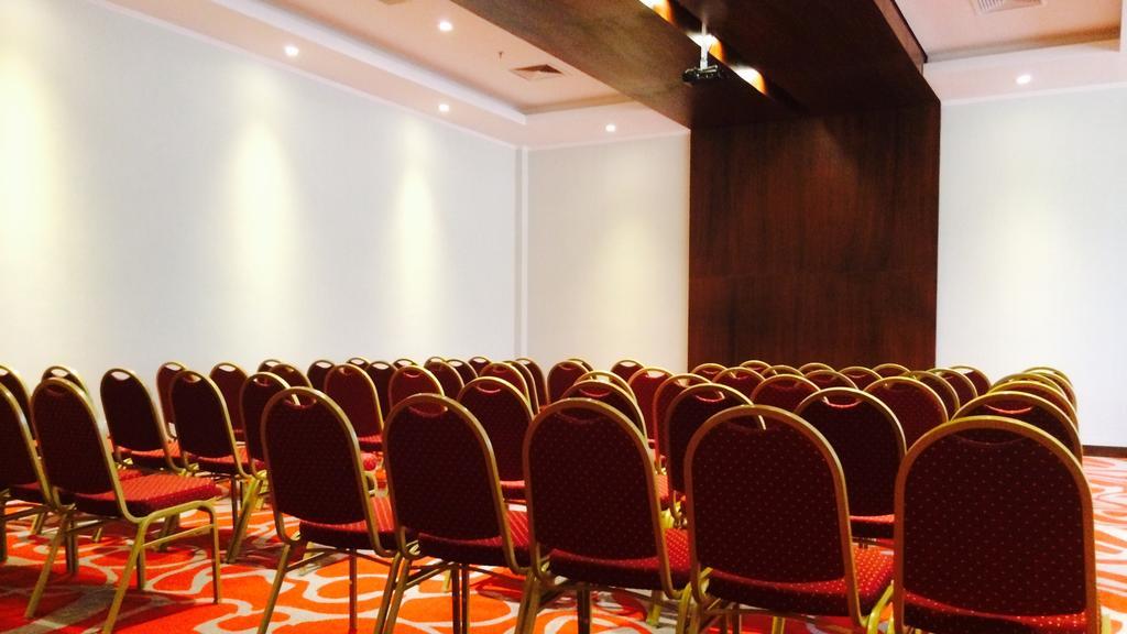 Carnaval Hotel Casino Encarnación Kültér fotó A conference room