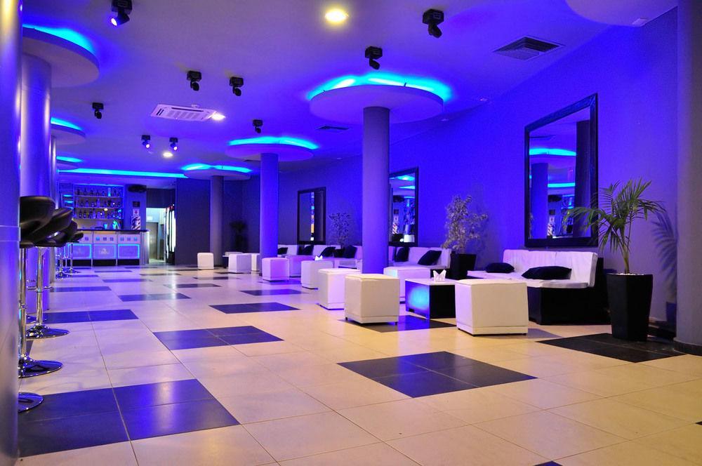 Carnaval Hotel Casino Encarnación Kültér fotó The interior of the nightclub