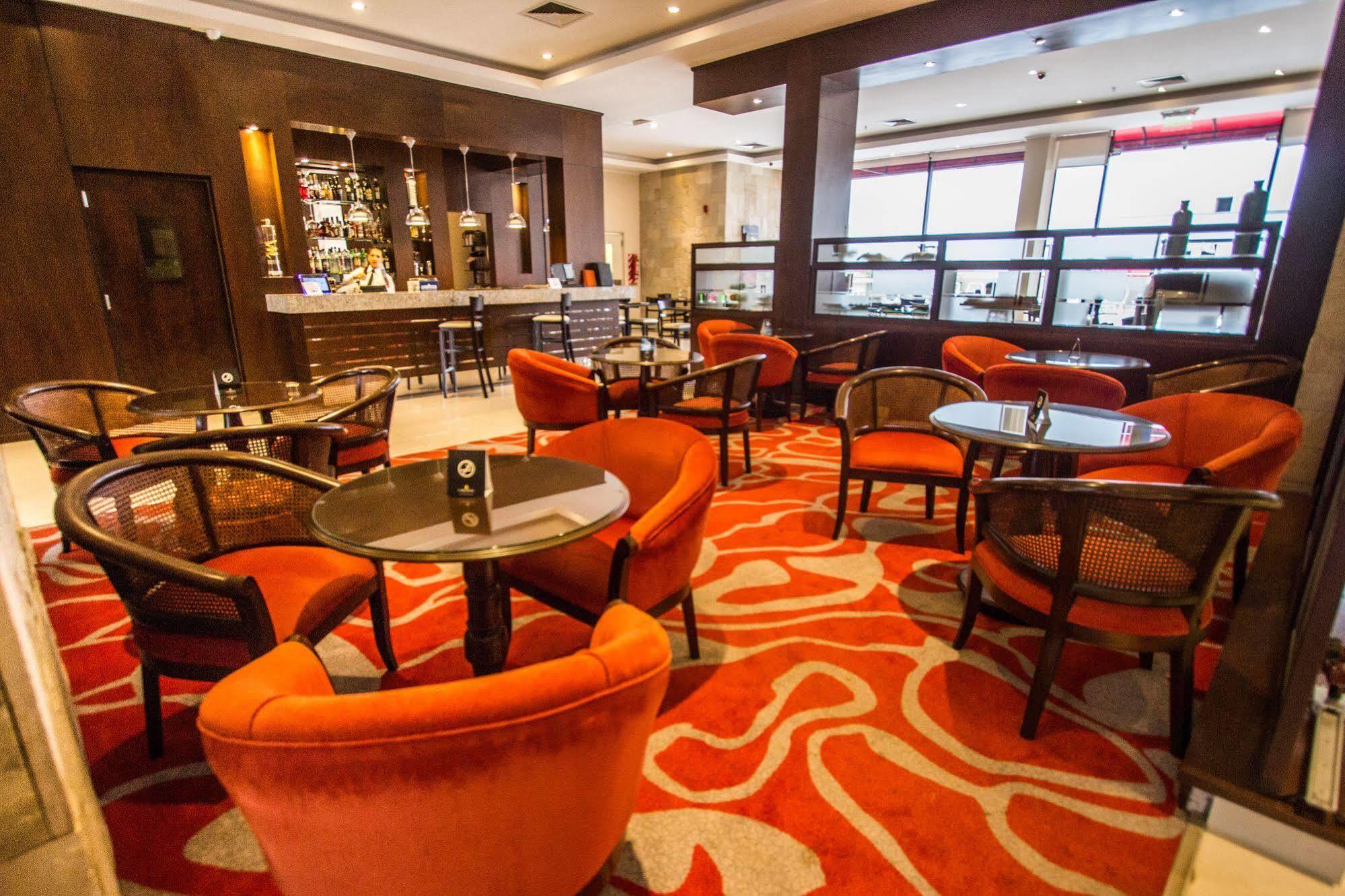 Carnaval Hotel Casino Encarnación Kültér fotó The lounge at the airport